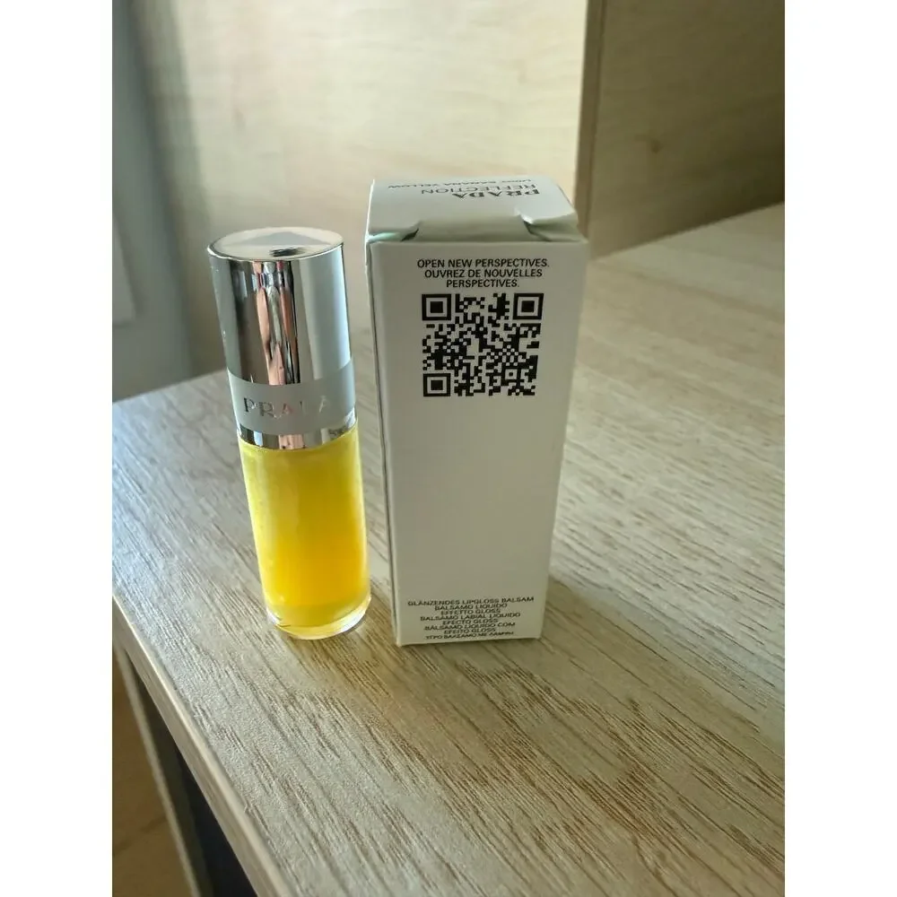 PRADA Reflection Glossy Liquid Balm U002 Banana Yellow Mini 3mL